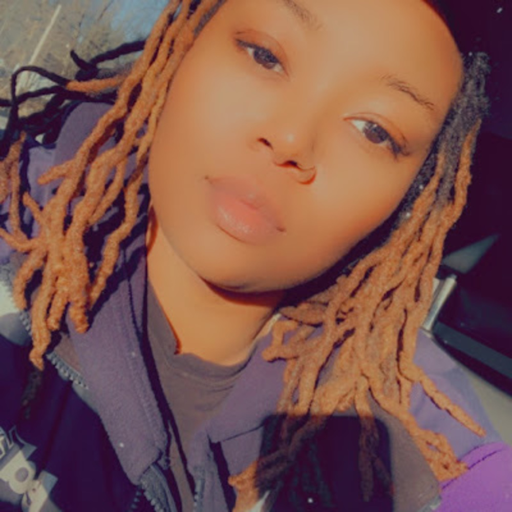Meet your Posher, Rayven